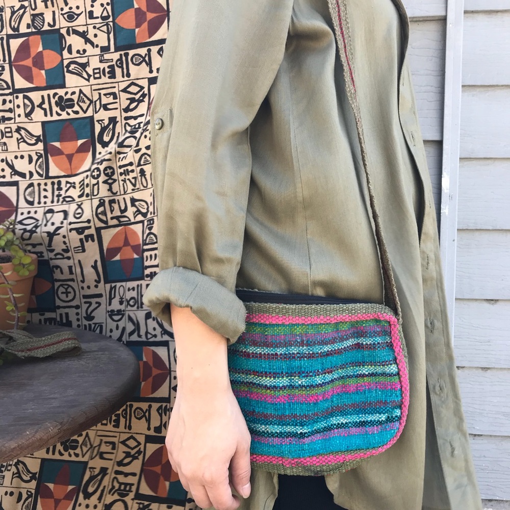 Peruvian Boho Ethnic purse - Picture 2 of 2